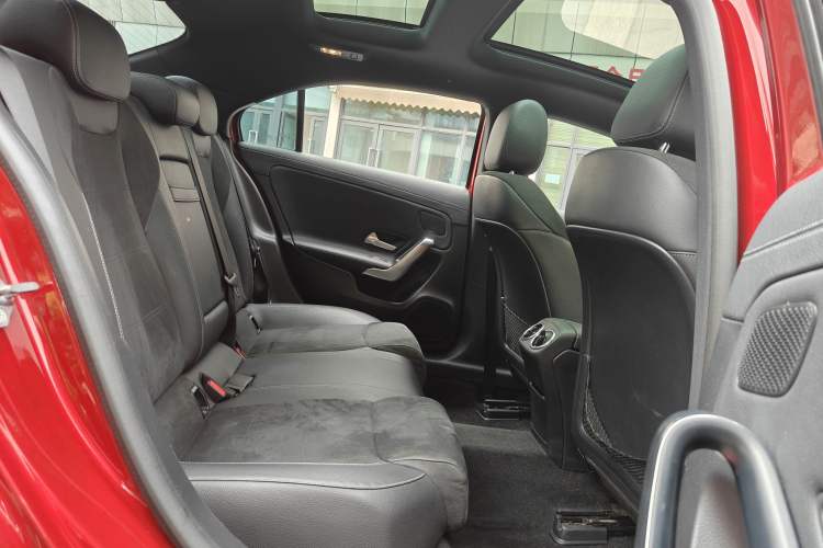 Used Mercedes-Benz A-Class 2019 A 200 L Sport Sedan Interior 4