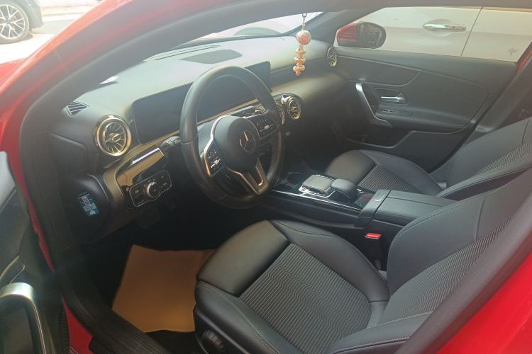 Used Mercedes-Benz A-Class 2019 A 200 Dynamic Edition Interior 5