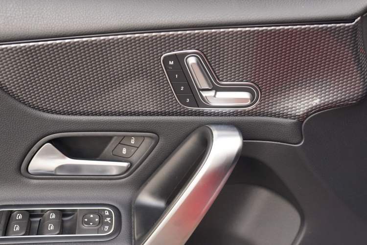 Used Mercedes-Benz A-Class 2019 A 200 Fashion Model Interior 5
