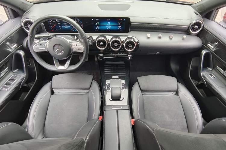 Used Mercedes-Benz A-Class 2019 A 200 L Sport Sedan Interior 5