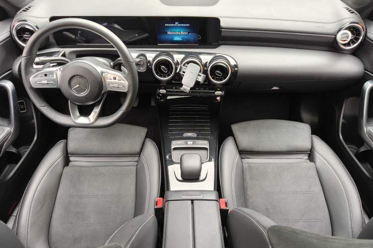 Used Mercedes-Benz A-Class 2019 A 180 L Sport Sedan Interior 5