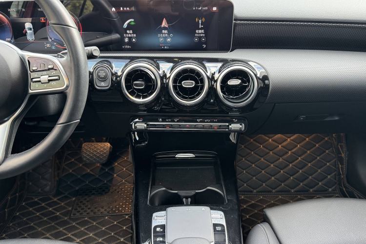 Used Mercedes-Benz A-Class 2019 A 200 Fashion Model Interior 6