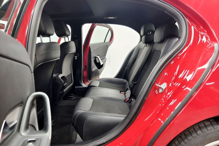 Used Mercedes-Benz A-Class 2019 A 200 Dynamic Edition Interior 7