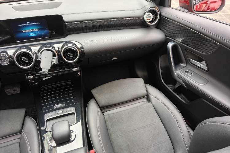 Used Mercedes-Benz A-Class 2019 A 180 L Sport Sedan Interior 7