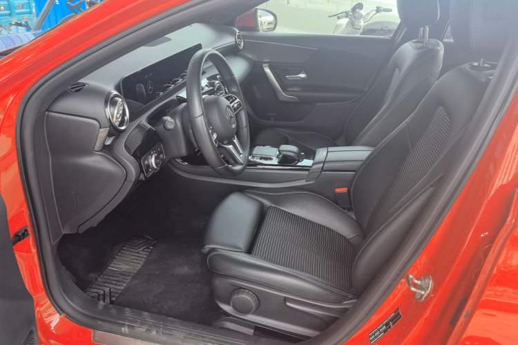 Used Mercedes-Benz A-Class 2019 A 200 Dynamic Edition Left Front Seat