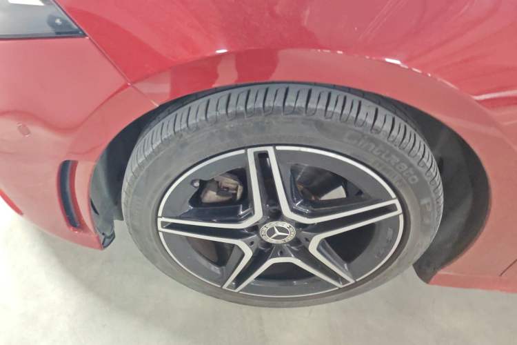 Used Mercedes-Benz A-Class 2019 A 200 L Sport Sedan Left Front Wheel Hub