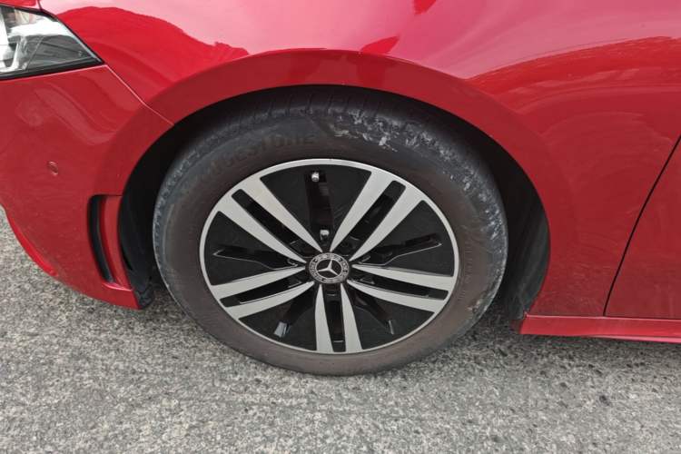 Used Mercedes-Benz A-Class 2019 A 180 L Sport Sedan Left Front Wheel Hub