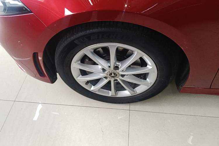 Used Mercedes-Benz A-Class 2019 Restyled A 200 L Sport Sedan Left Front Wheel Hub