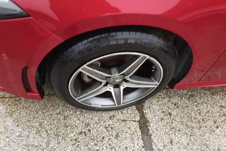 Used Mercedes-Benz A-Class 2019 Restyled A 180 L Sport Sedan Left Front Wheel Hub