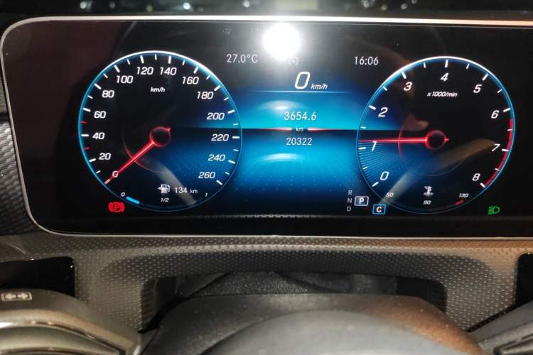 Used Mercedes-Benz A-Class 2019 A 200 Dynamic Edition Odometer Close Up