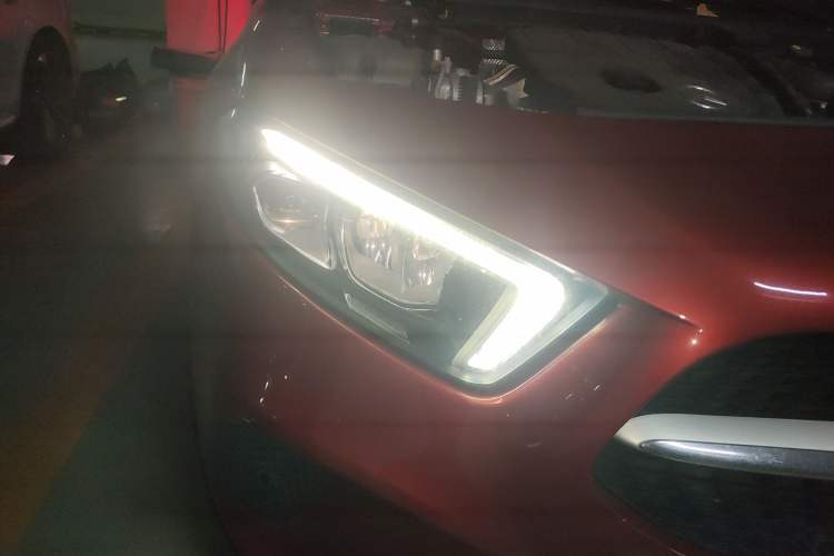 Used Mercedes-Benz A-Class 2019 A 200 L Right Front Headlight