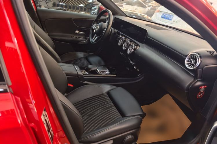 Used Mercedes-Benz A-Class 2019 A 200 Dynamic Edition Right Front Seat