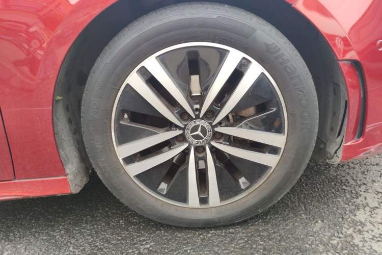 Used Mercedes-Benz A-Class 2019 Restyled A 180 L Sport Sedan Right Front Wheel Hub