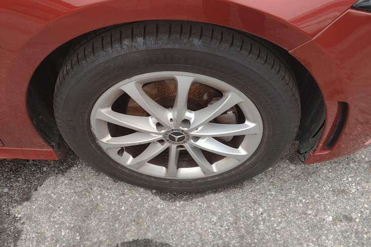 Used Mercedes-Benz A-Class 2019 Revised A 200 L Right Front Wheel Hub
