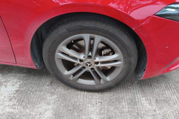 Used Mercedes-Benz A-Class 2019 A 200 Dynamic Edition Right Front Wheel Hub