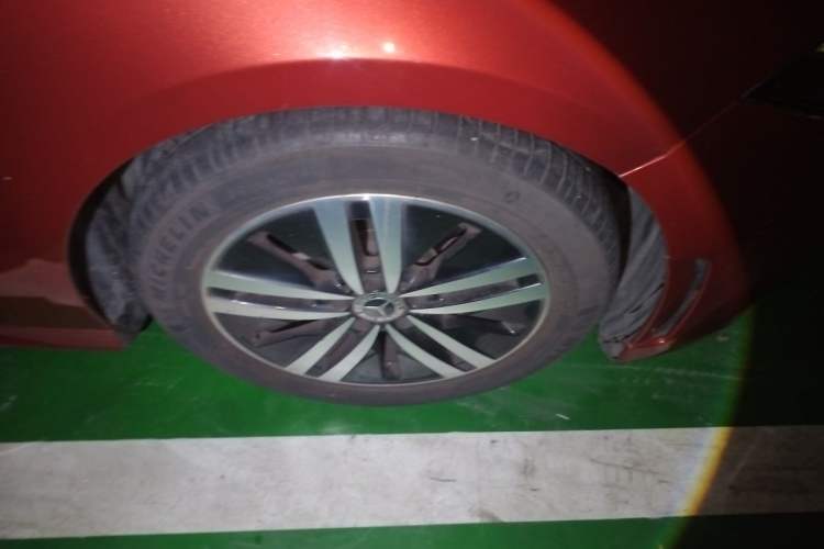 Used Mercedes-Benz A-Class 2019 A 180 L Sport Sedan Right Front Wheel Hub