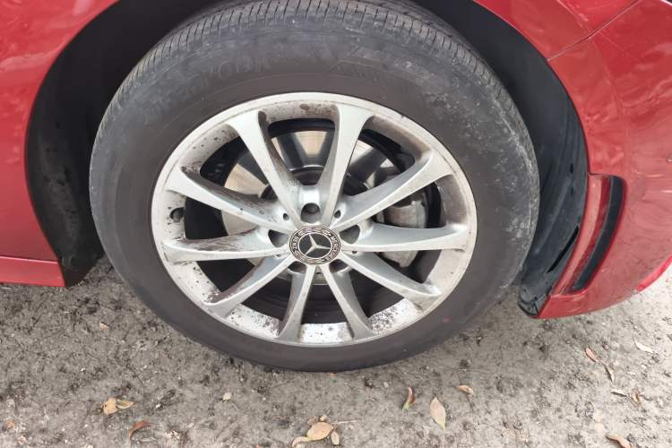 Used Mercedes-Benz A-Class 2019 A 200 L Sport Sedan Right Front Wheel Hub