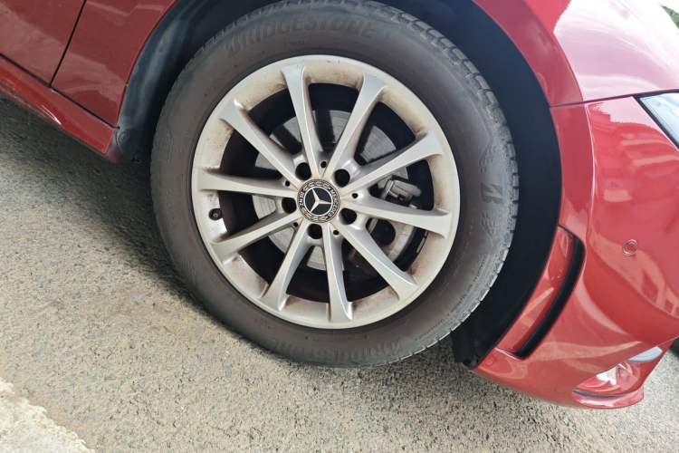Used Mercedes-Benz A-Class 2019 Restyled A 200 L Sport Sedan Right Front Wheel Hub