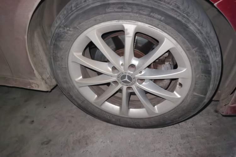 Used Mercedes-Benz A-Class 2019 A 200 L Sport Sedan Right Front Wheel Hub