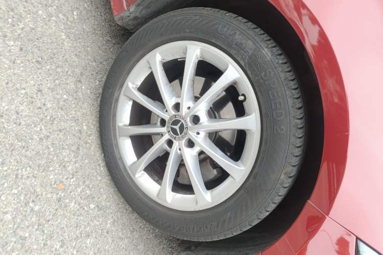 Used Mercedes-Benz A-Class 2019 A 200 L Sport Sedan Right Front Wheel Hub