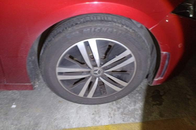 Used Mercedes-Benz A-Class 2019 A 180 L Sport Sedan Right Front Wheel Hub