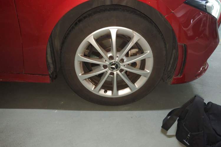 Used Mercedes-Benz A-Class 2019 A 200 L Sport Sedan Right Front Wheel Hub