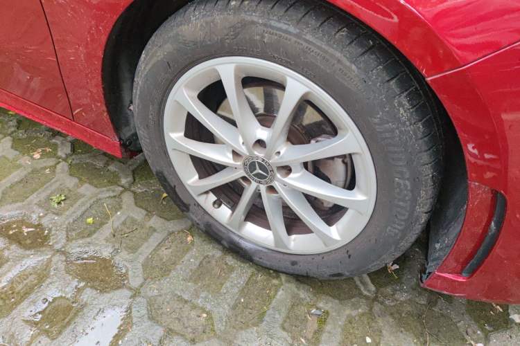 Used Mercedes-Benz A-Class 2019 A 200 L Sport Sedan Right Front Wheel Hub