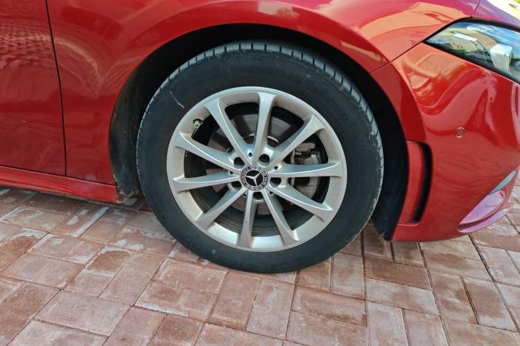 Used Mercedes-Benz A-Class 2019 A 200 L Sport Sedan Right Front Wheel Hub