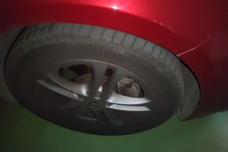 Used Mercedes-Benz A-Class 2019 A 200 L Right Front Wheel Hub