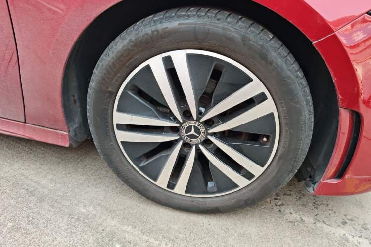 Used Mercedes-Benz A-Class 2019 A 180 L Sport Sedan Right Front Wheel Hub