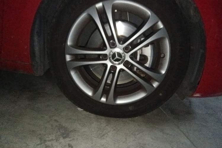 Used Mercedes-Benz A-Class 2019 A 200 Dynamic Edition Right Front Wheel Hub