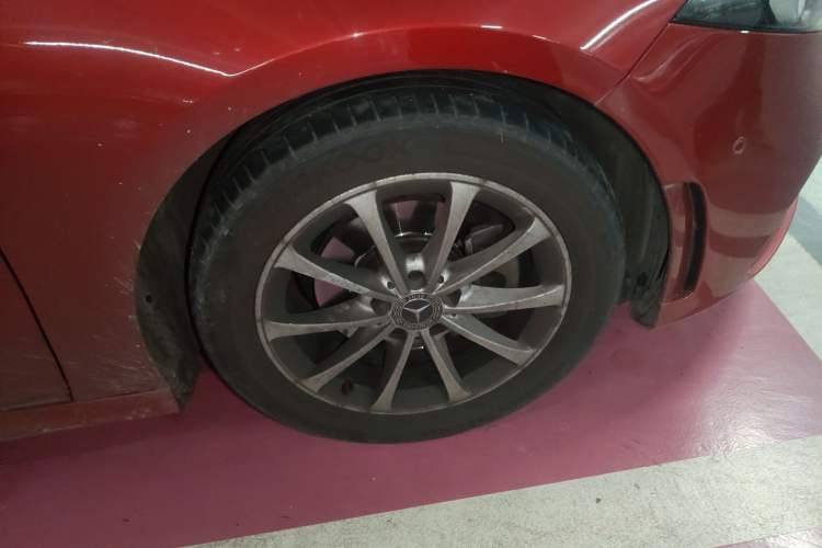 Used Mercedes-Benz A-Class 2019 A 200 L Sport Sedan Right Front Wheel Hub
