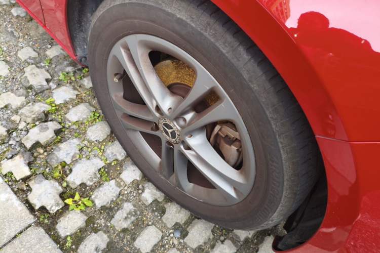 Used Mercedes-Benz A-Class 2019 A 200 Dynamic Edition Right Front Wheel Hub