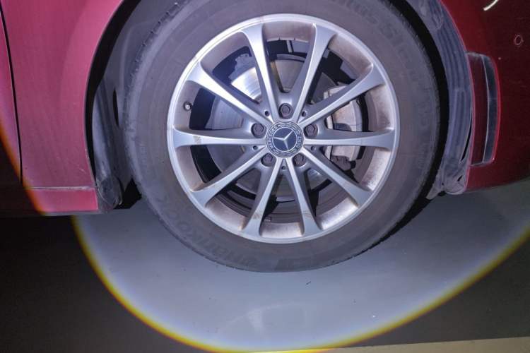 Used Mercedes-Benz A-Class 2019 A 200 L Sport Sedan Right Front Wheel Hub