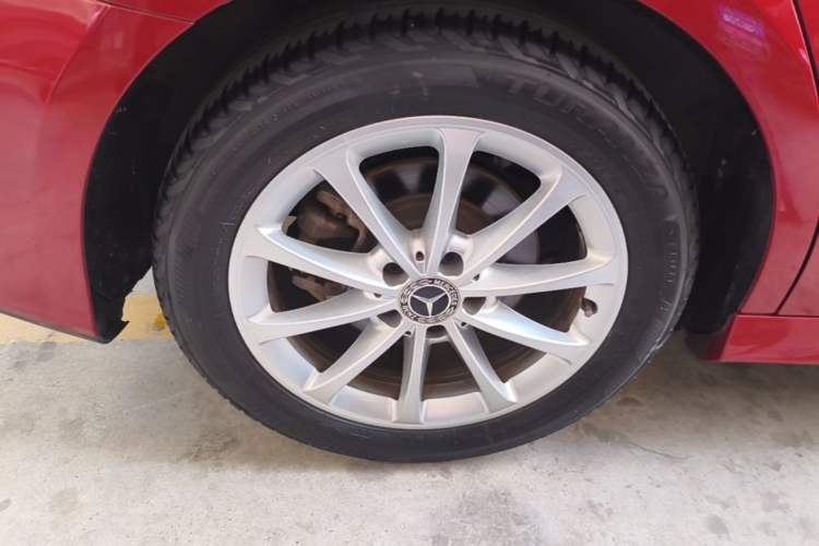 Used Mercedes-Benz A-Class 2019 A 200 L Sport Sedan Right Rear Wheel Hub