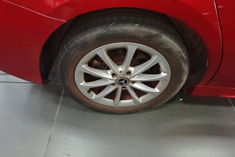 Used Mercedes-Benz A-Class 2019 A 200 L Sport Sedan Right Rear Wheel Hub