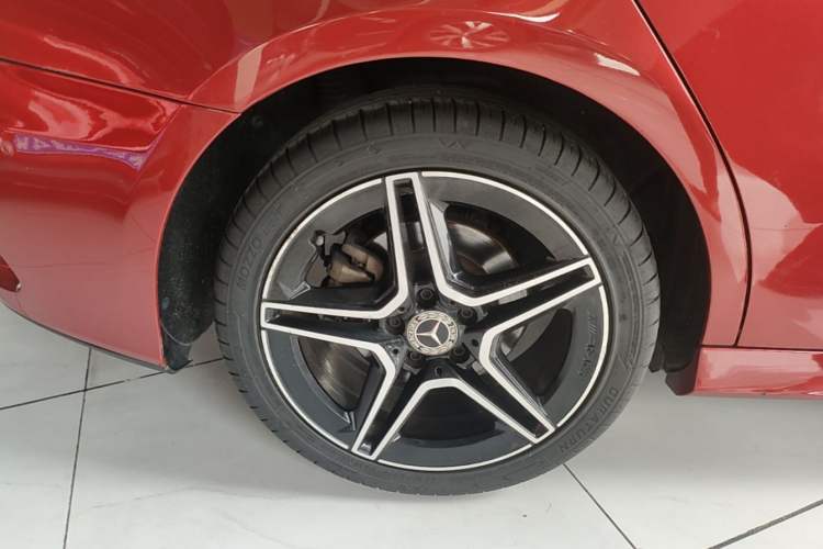 Used Mercedes-Benz A-Class 2019 A 200 L Sport Sedan Right Rear Wheel Hub