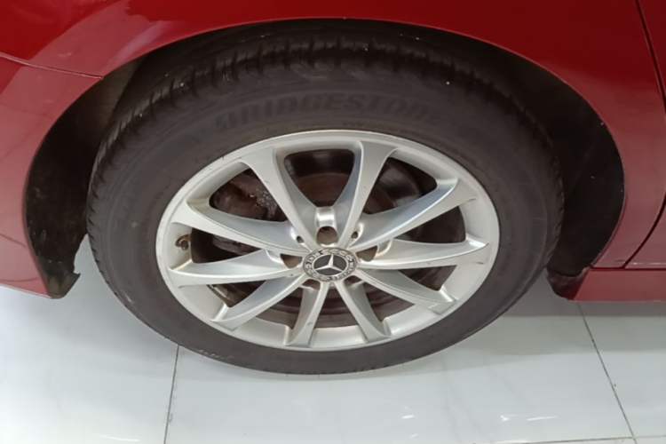 Used Mercedes-Benz A-Class 2019 A 200 L Sport Sedan Right Rear Wheel Hub