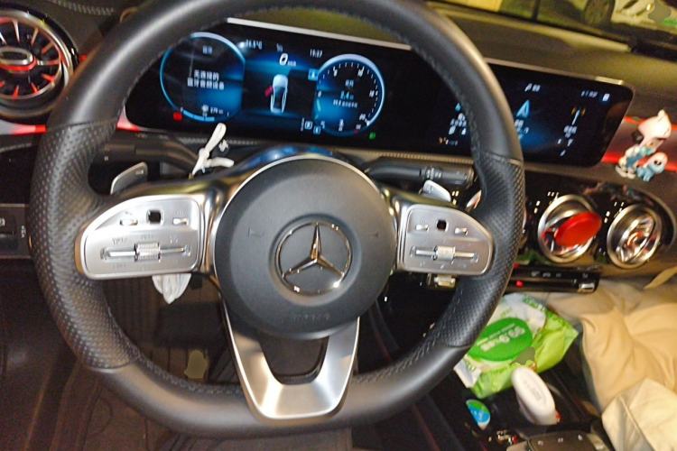 Used Mercedes-Benz A-Class 2019 A 220 L 4MATIC Sport Sedan Steering Wheel