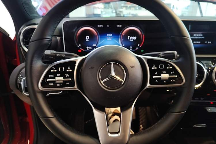 Used Mercedes-Benz A-Class 2019 A 200 Dynamic Edition Steering Wheel