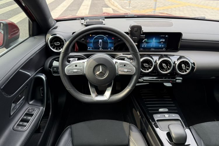 Used Mercedes-Benz A-Class 2019 Restyled A 180 L Sport Sedan Steering Wheel