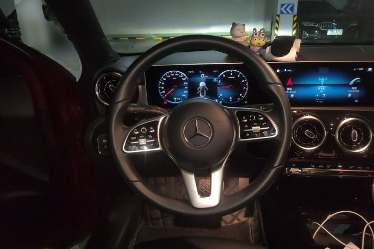 Used Mercedes-Benz A-Class 2019 A 200 L Steering Wheel