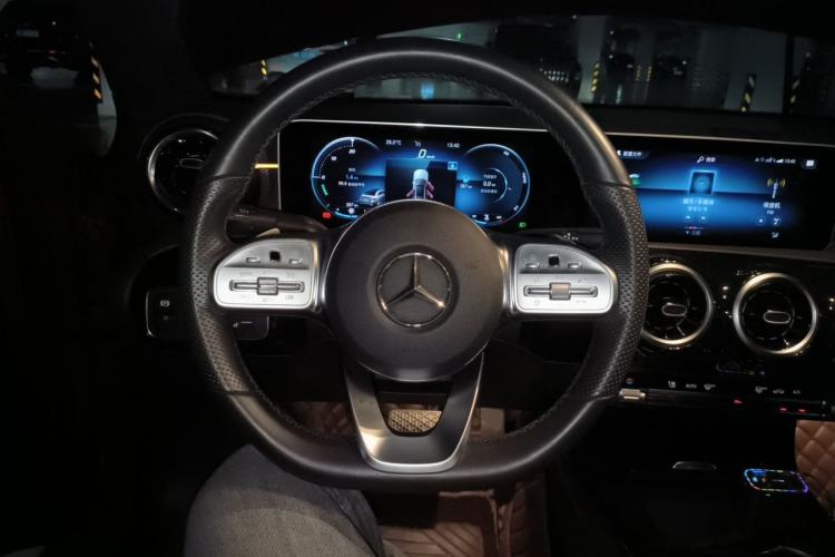 Used Mercedes-Benz A-Class 2019 A 200 L Sport Sedan Steering Wheel