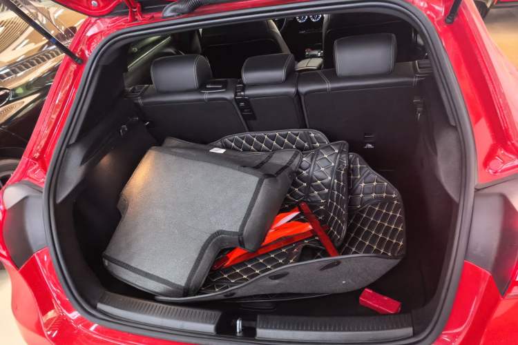 Used Mercedes-Benz A-Class 2019 A 200 Dynamic Edition Trunk