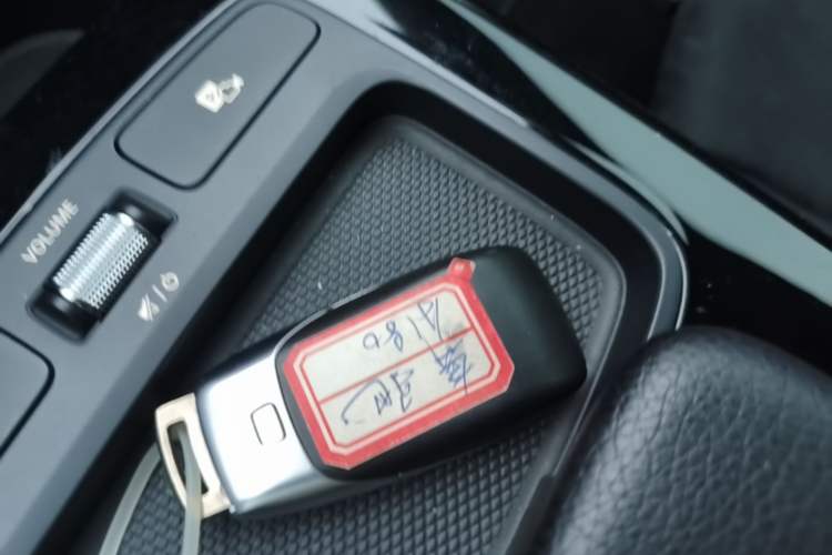 Used Mercedes-Benz A-Class 2019 Restyled A 180 L Sport Sedan Vehicle Key