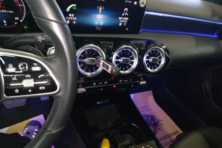 Used Mercedes-Benz A-Class 2019 A 200 Dynamic Edition Audio And AC Panel