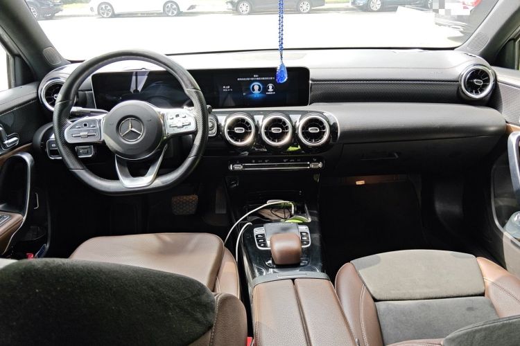 Used Mercedes-Benz A-Class 2019 A 200 L Sport Sedan Center Console