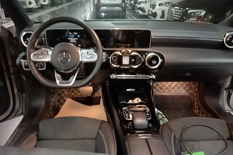 Used Mercedes-Benz A-Class 2019 A 200 L Sport Sedan Center Console