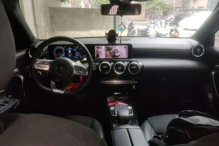 Used Mercedes-Benz A-Class 2019 A 200 L Sport Sedan Center Console
