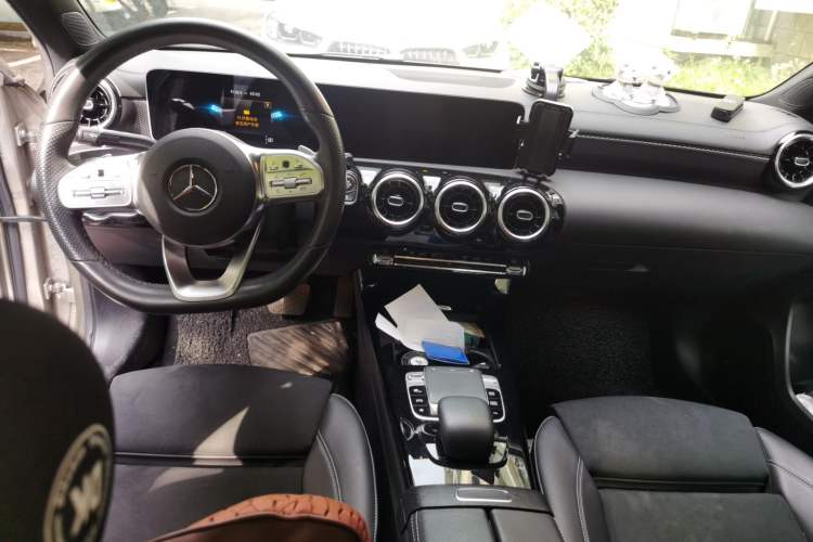 Used Mercedes-Benz A-Class 2019 A 200 L Sport Sedan Center Console